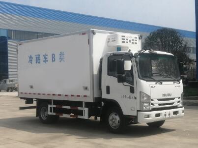 程力威牌CLW5040XLCQ6型冷藏車(chē)